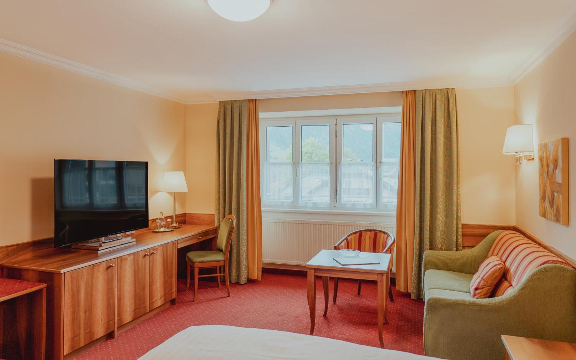 Oesterreichischer Hof-Im Bademantel Direkt In Die Alpentherme Bad Hofgastein Buitenkant foto