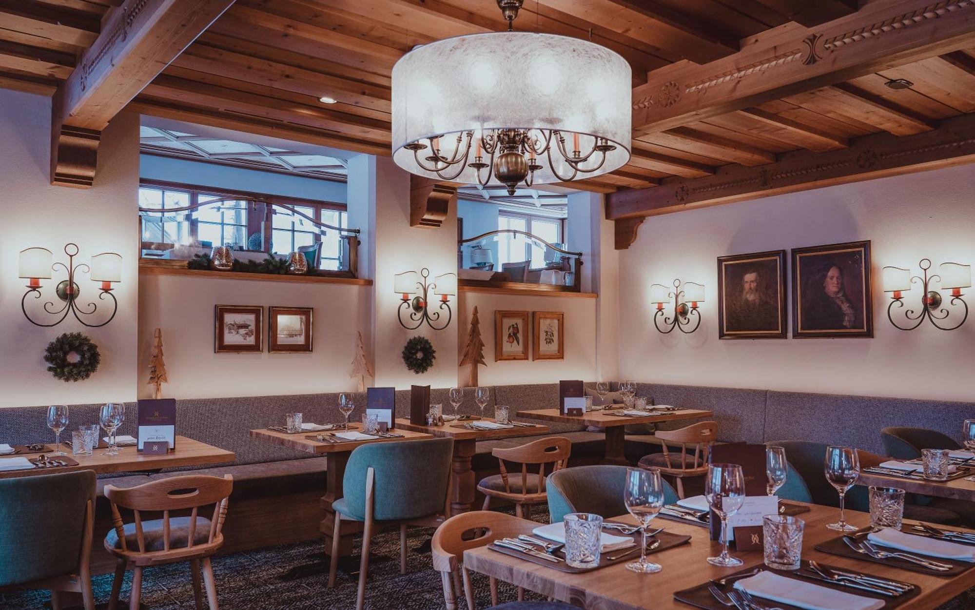 Oesterreichischer Hof-Im Bademantel Direkt In Die Alpentherme Bad Hofgastein Buitenkant foto
